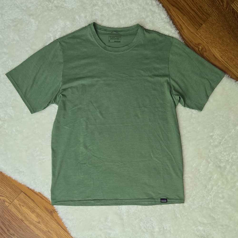 Patagonia Green Athletic Short Sleeve Shirt, Mens Medium, Great Condition